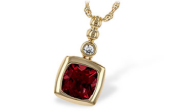 K225-77585: NECK 1.40 GARNET 1.44 TGW