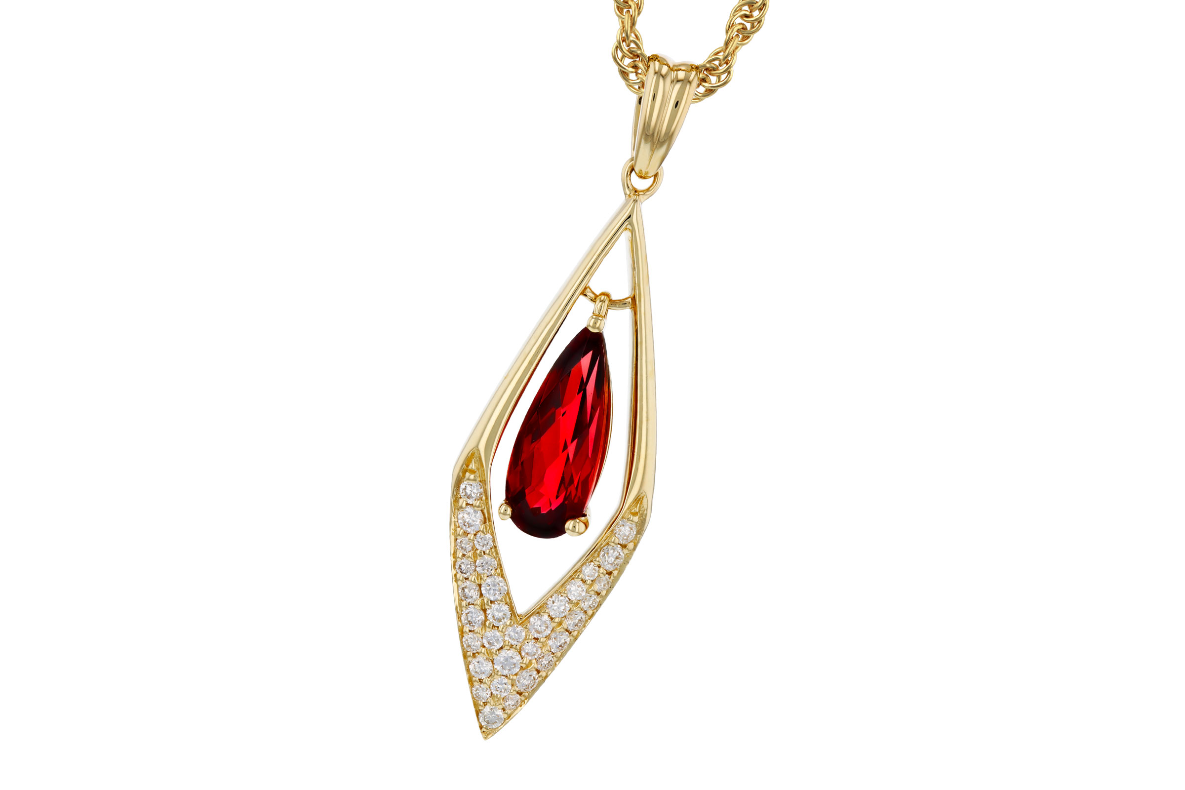 K312-11203: NECK .93 GARNET 1.10 TGW (10x4MM GAR)